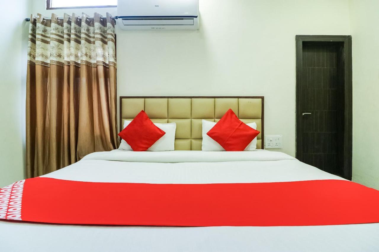 Oyo 28789 Hotel Adarsh Bilaspur  Bagian luar foto