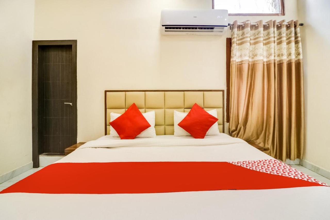 Oyo 28789 Hotel Adarsh Bilaspur  Bagian luar foto