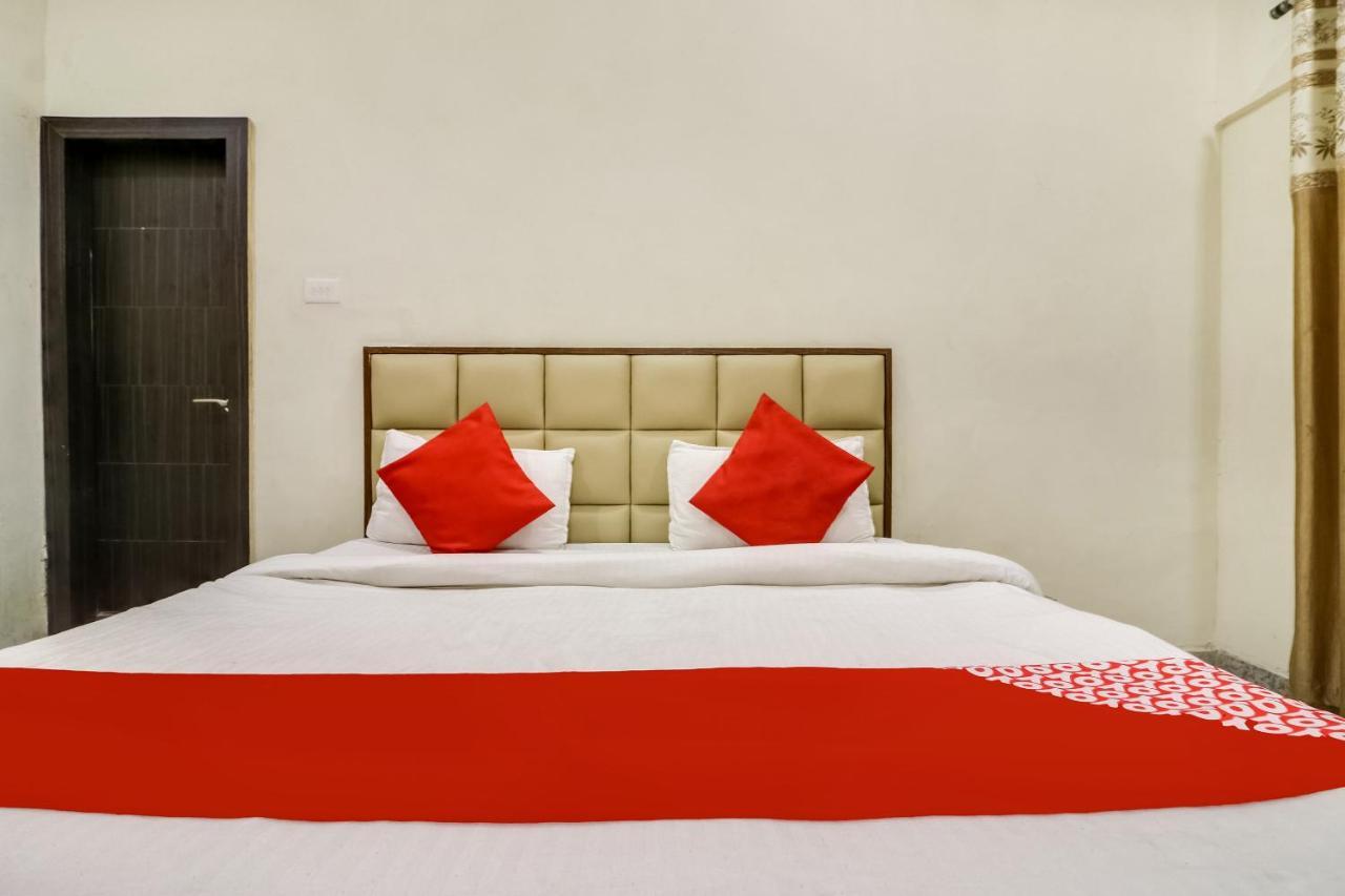 Oyo 28789 Hotel Adarsh Bilaspur  Bagian luar foto
