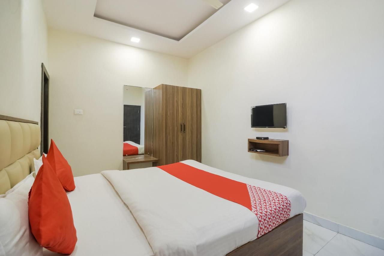 Oyo 28789 Hotel Adarsh Bilaspur  Bagian luar foto